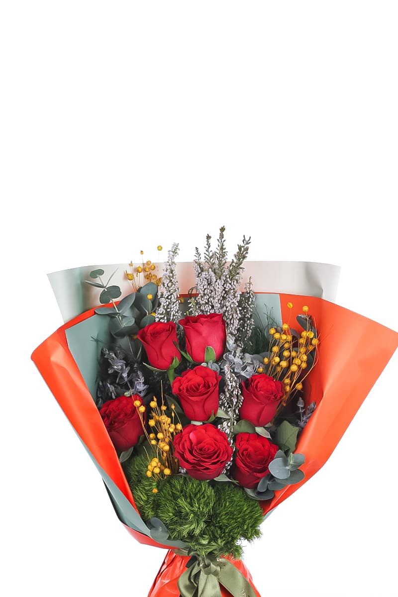 Lovely Blooms 7 Kırmızı Gül Buketi