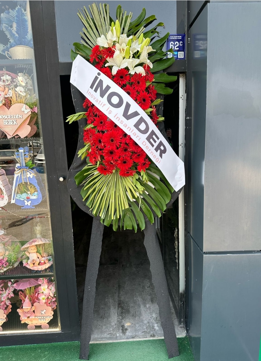 Cenaze ve tören çelenk